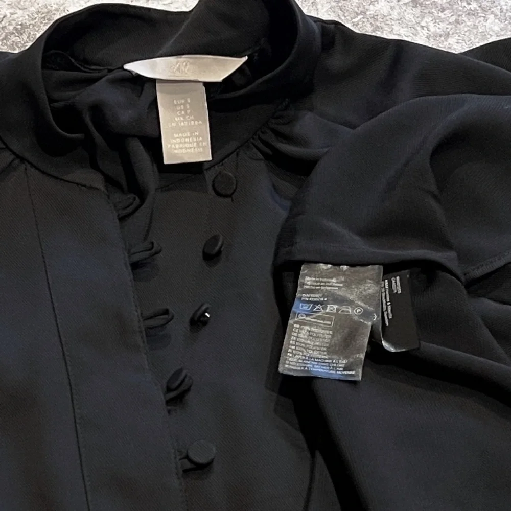 H&M Long Sleeve Pullover V Neck Mini Sheath Dress Solid Black Buttons Small - Picture 6 of 9